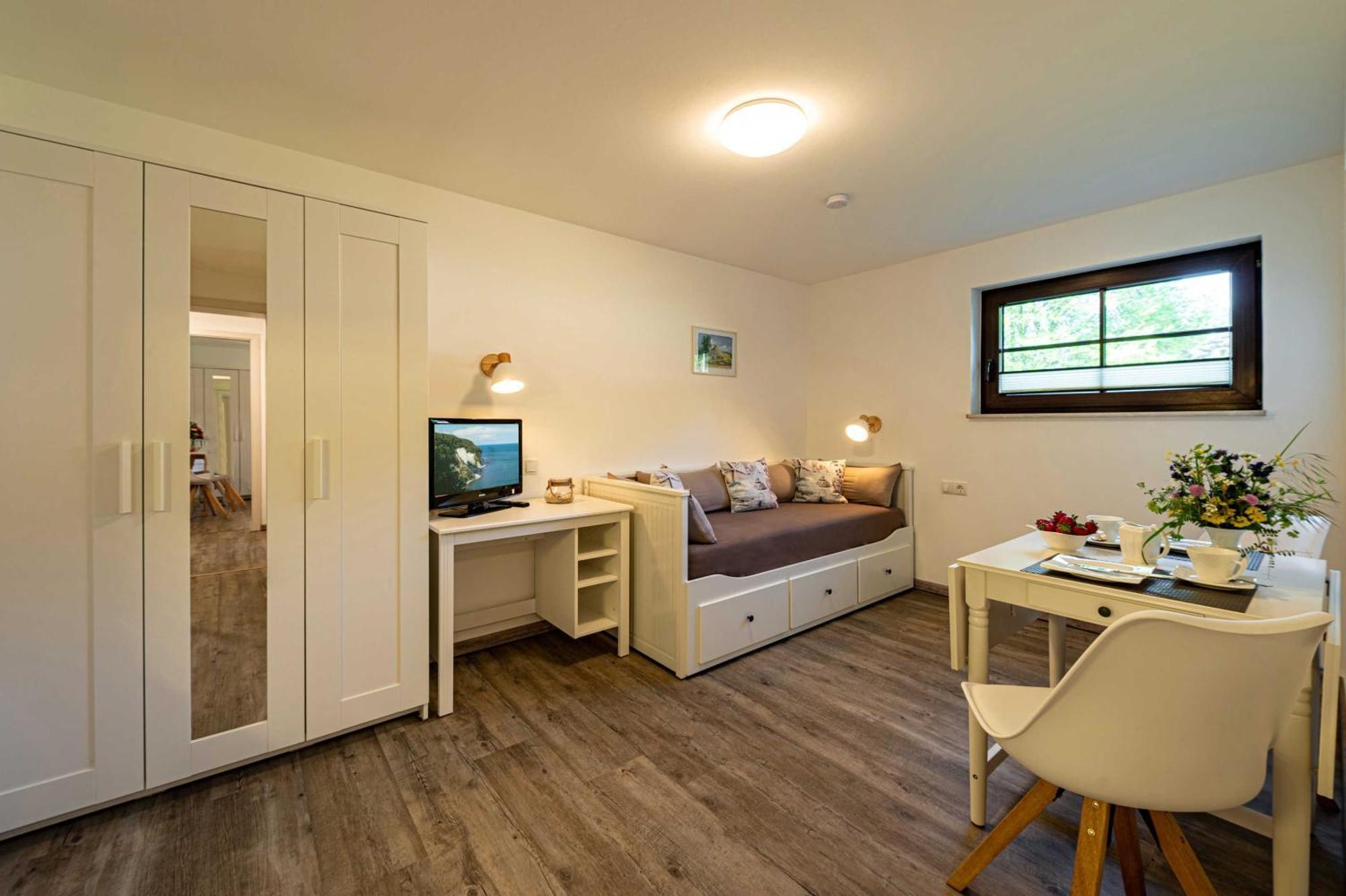 Selliner Ferienappartements Mit Balkon Und Seeblick Exterior foto