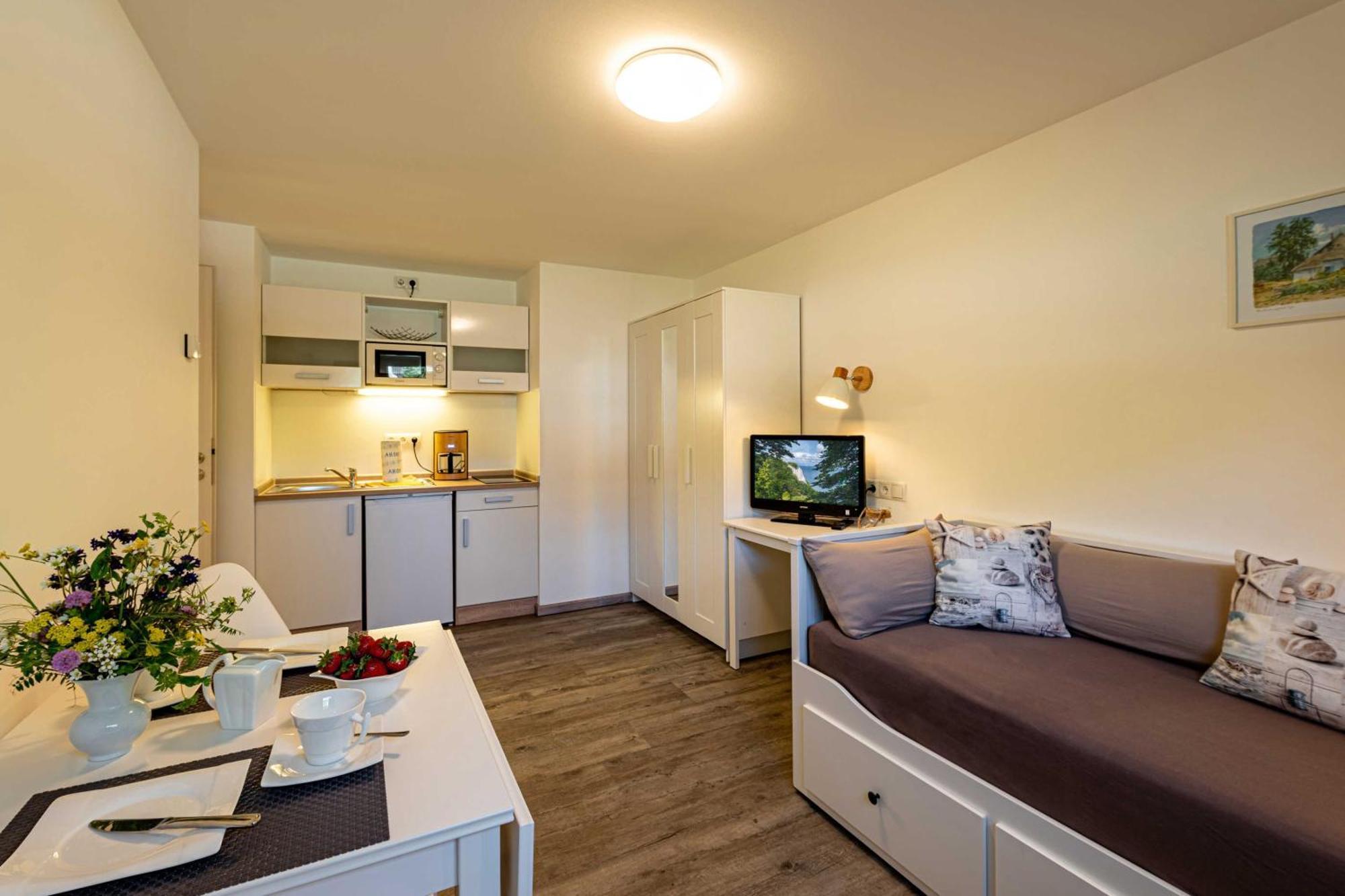 Selliner Ferienappartements Mit Balkon Und Seeblick Exterior foto